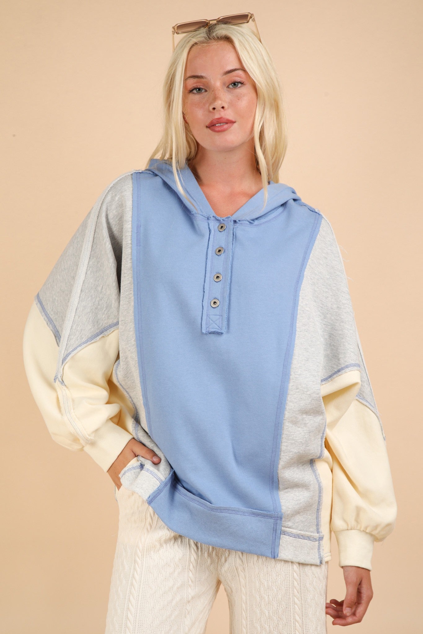 Sans Exposed Seam Color Block Half Button Hoodie
