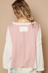 Sansplay V-Neck Floral Patch Ribbed Knit Top